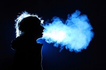 肝臓が悪いと「呼気から鉄の匂い」が漏れ出ると判明