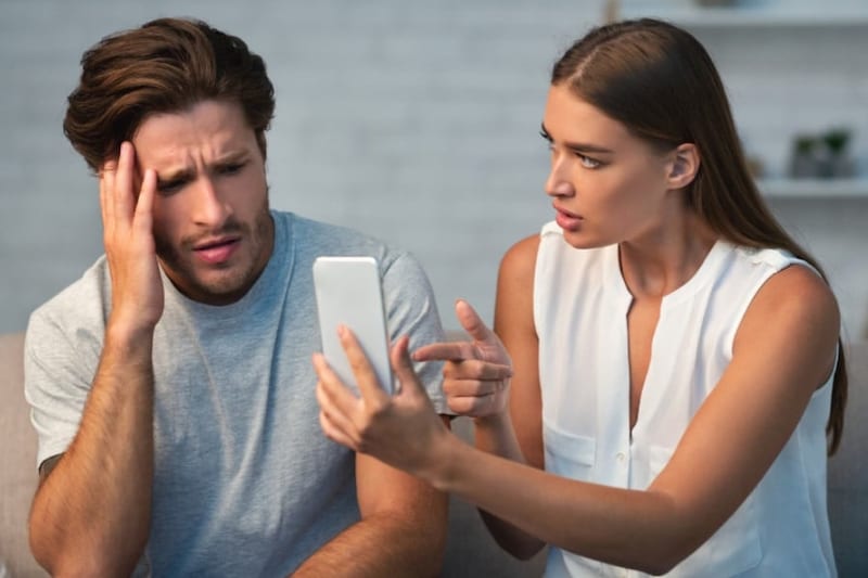 「こんなAV見てるの？」男女ともにバレたくない性的コンテンツの話題