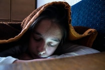 10代への「寝る前のスマホ・おやつ禁止」はほとんど守られていないが、皆ぐっすり寝ている