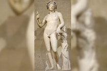 「勃起したディオニュソス」が彫刻された2500年前のペンを発見