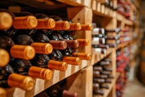 「2006年ワイン」より「20年物ワイン」と表記した方が古く感じる