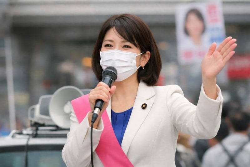 「女性政治家はマスク着用で支持が落ちる」世界初の実証