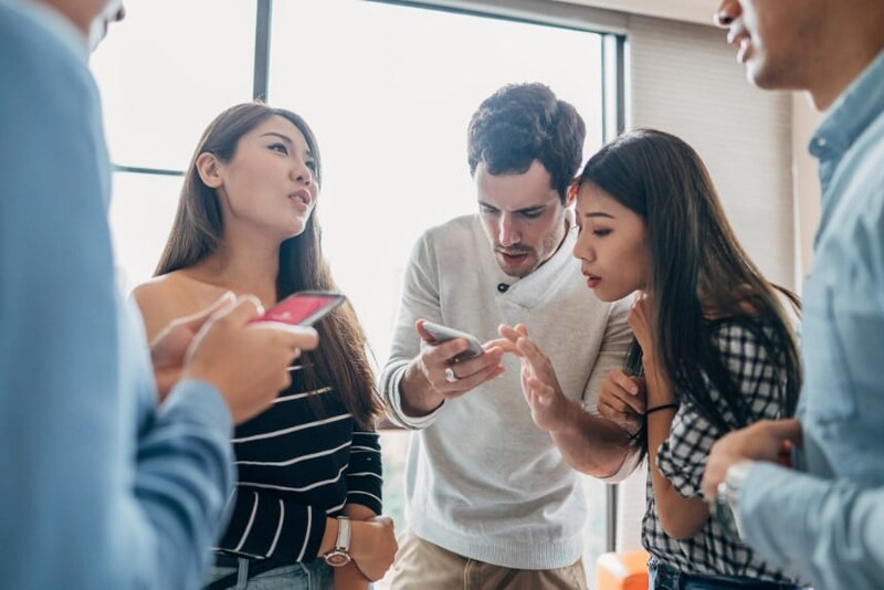 「SNSをあまり使わない＝健全な社会生活」とは限らない