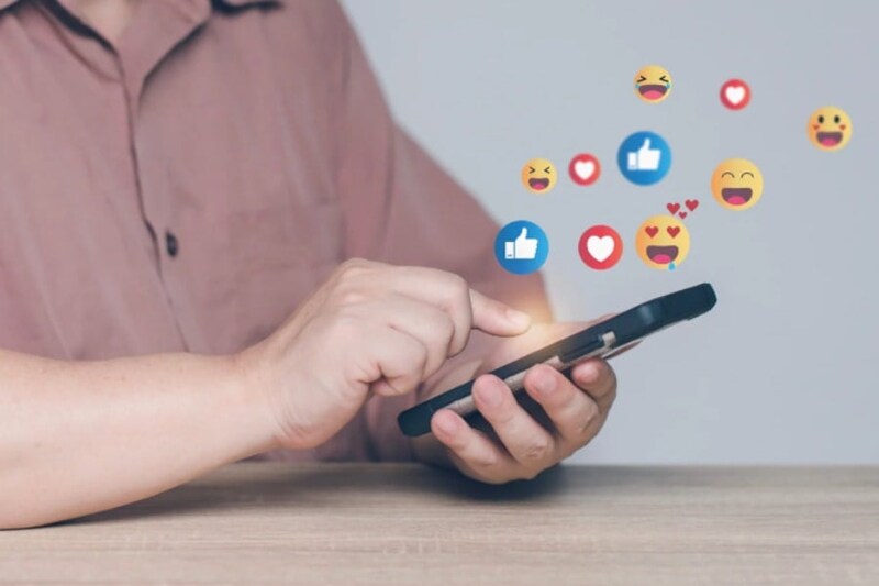 週何時間のSNS利用で「孤独感が強まる」のか?