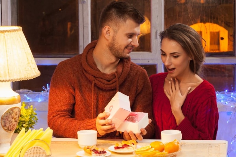 人は「お金持ち」より「寛大な人」を選ぶ【ただし富の格差が大きいと……】