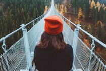 「吊り橋効果」恋愛対象にならない人だと効果がないどころか逆効果になる