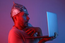 陰謀論者になりやすい人には共通する「生活習慣」があった