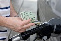 ガソリン代を節約したいなら「速度超過」をやめるべき、全米で1日35億円の節約に