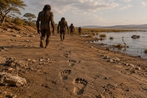 140万年前の「絶滅人類の足跡」をケニアで発見ーー足跡から判明した新事実