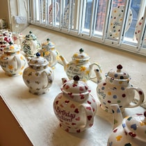 焼き物ラバーにはたまらない♡ 陶器の街「ストーク＝オン＝トレント」を散策【たかまるゆうかの英国スケッチ ー海外生活で気づいたことー】