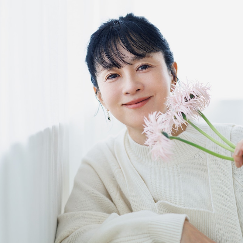 美しき50代【坂井真紀さん】「最近、シワとも仲良くなった気がする」