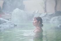 【更年期の養生 Vol.6】温泉養生で冬の不調を改善。冷え・乾燥・滞りタイプ別の泉質選びと入浴法