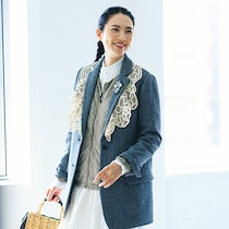 【50代のおしゃれ】アウターは重ね着する時代！ 定番の【テーラードジャケット】を素敵に着こなす