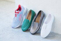 長時間はいても疲れにくい！ 本気の軽量シューズ４選