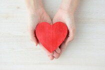 “セルフプレジャー”は恥でも悪でもない！ 50代にはメリットだらけのエイジングケア