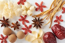 【50代のこよみ養生 Vol.44】秋分に多い“更年期のゆらぎ”をやわらげる、お手軽養生と薬膳食材