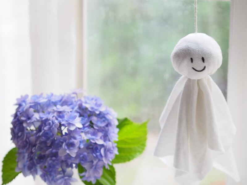 【50代のこよみ養生 Vol.34】梅雨のめまいはなぜ起こる?チェックリストで原因を探ろう