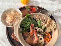 【更年期世代を元気に！ 50代の「応援めし」】 ゆらぎが整う「開運」レシピ　「えびと旬野菜の開運鍋」「梅とかつお節のまぜごはん」vol.15