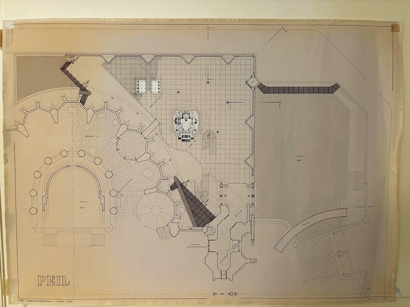 【50代のおでかけ】東京にいながら「ガウディ」を体感できる！ 没入型展覧会で非日常を味わうアート体験を