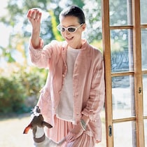 桐島かれんさんのおしゃれ技靴／めがね／バッグの三種の神器であか抜ける