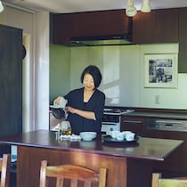 ホームパーティ賢者の私邸キッチンを拝見［いつもすっきり使いやすいキッチンの収納術］