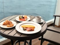 【船旅で楽しむ充実グルメ】三國シェフ初の船上レストラン＆インクルーシブの極上サービスに酔いしれる