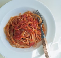 渡辺有子さんの究極シンプルパスタトマトベース＆オイルベース ２種の絶品レシピ