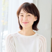 【50代からのメイク術】顔色が一気に冴える！ 正しい下地の塗り方をマスターして美肌を手に入れる下地の色選びのコツもご紹介