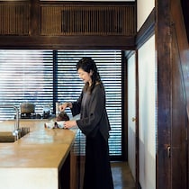 【50代住まいのヒント】一級建築士の邸宅「築100年の古民家を再生」　住み替えをする人へのアドバイスも