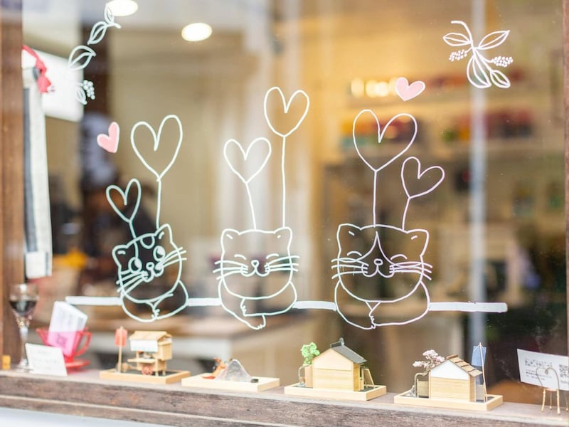 【東京・街歩きガイド】谷根千の「猫スポット」を巡る！ 大人世代におすすめしたい寄り道スポット