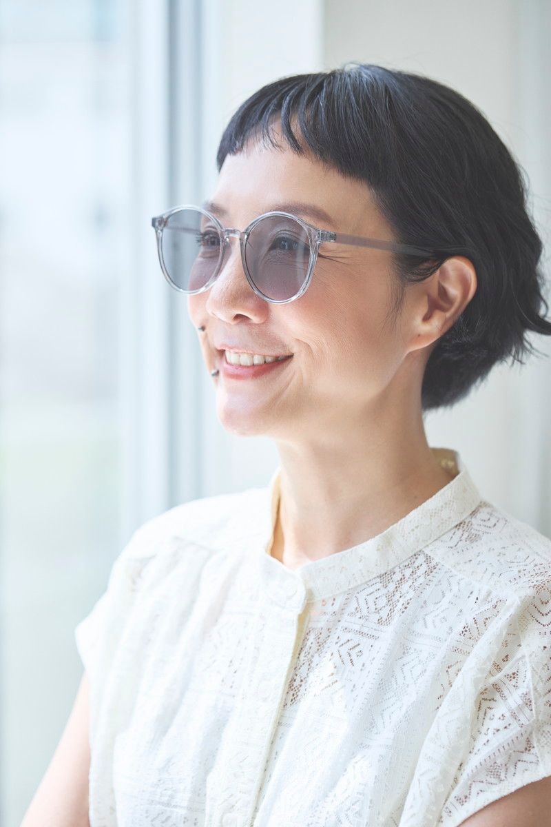 紫外線対策は肌だけじゃ足りない! 50代女性が今すぐサングラスをかけるべき納得の理由。医師が教える疲労と老化を防ぐ選び方