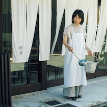 京都の住まいに涼しく暮らすヒントが【料理家の住まいから学ぶ"涼"を呼ぶしつらえ