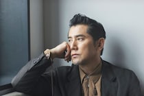 映画『八月の声を運ぶ男』主演・本木雅弘さんが語る、戦争の記憶とこれからの生き方「『自分ごと』にしなければ真実には決して辿りつけない」