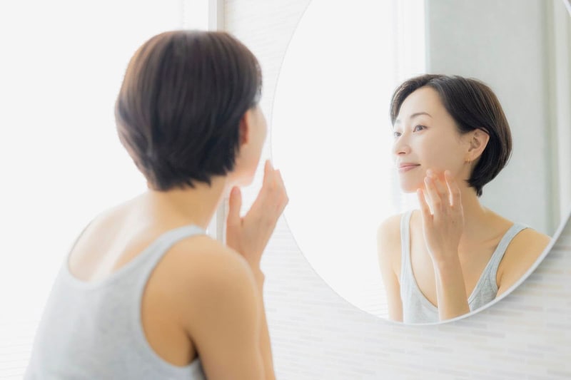 「塗り重ねるケア」やめました。50代の肌が呼吸を取り戻す3つの習慣