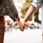 50代女性が年下男子と恋愛する秘訣とは？NG習慣にも注意