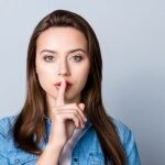 恋の火遊びは危険！ 火遊びにハマってしまう女性の特徴とは？