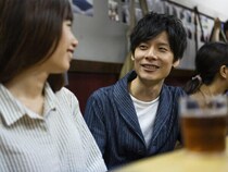 同世代にはない魅力が…！ 年下女性が好きな男性の特徴5つ