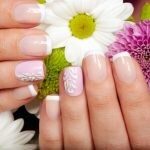 派手色はドン引き… 婚活におすすめのネイル･カタログ11選