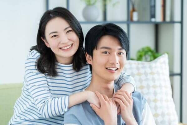 結婚相手は内面、恋人にしたい相手は外見を重視する傾向に