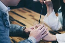 男性が本気で好きな人に見せる態度5つ