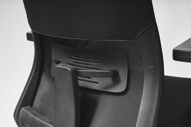 ５段階調節が可能なランバーサポート