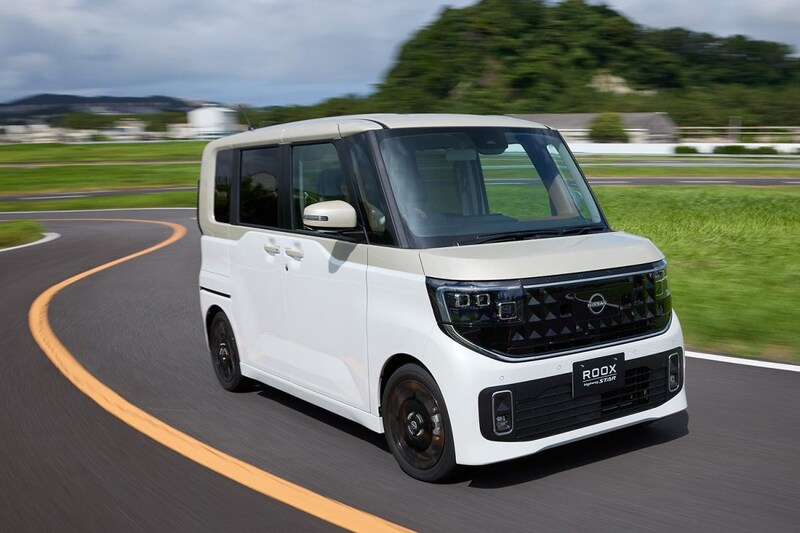 上級車種顔負けの高応答ショックアブソーバーやゼログラビティシート､酔いにくい走りを実現する選べるドライブモードを採用