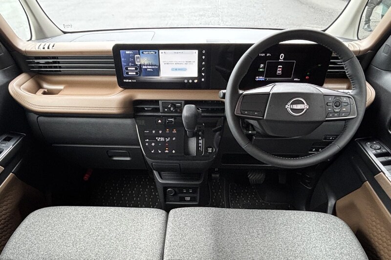 軽初のシースルービュー付きで3Dビューのインテリジェントアラウンドビューモニターを採用