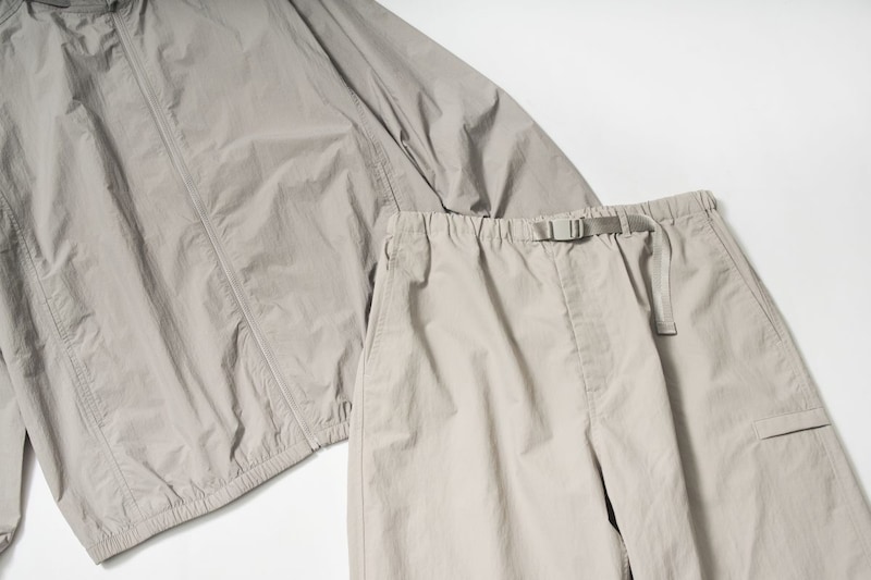 スモーキーカラーなら大人の肌にすんなり馴染みやすい