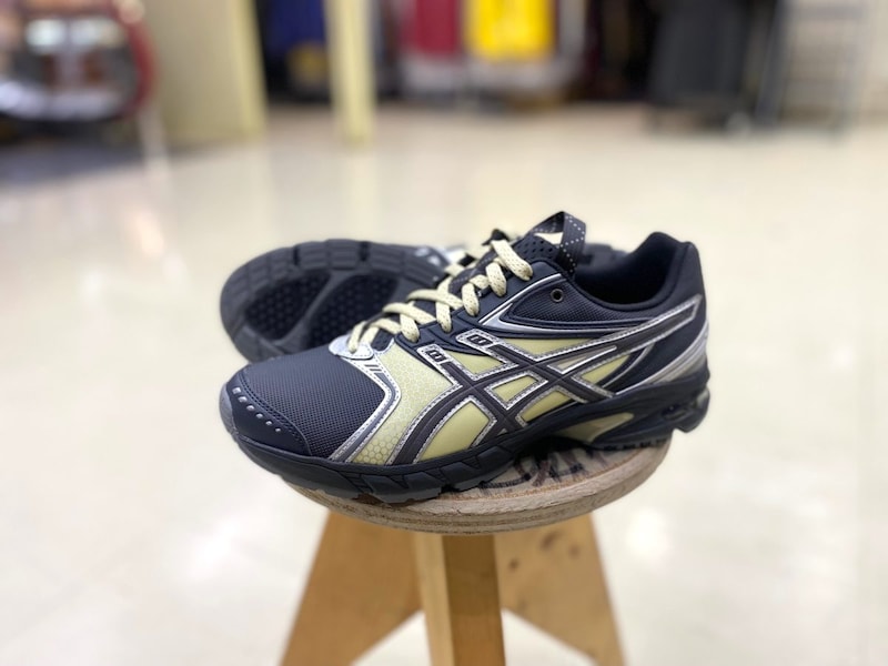 ASICS SportStyle UB11-S GEL-DS TRAINER 14