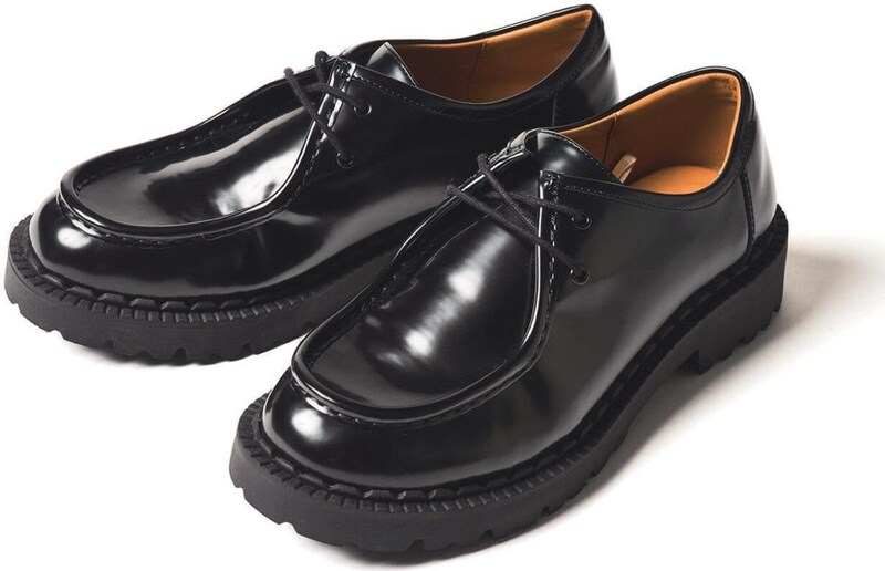 ユニクロ ：シー　レースアップシューズ