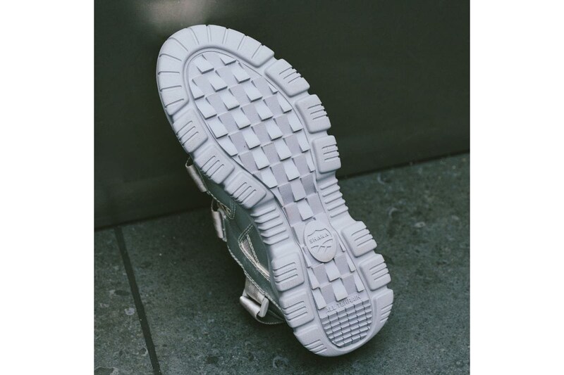 全地形対応のATソールを搭載してシームレスに足元をサポート