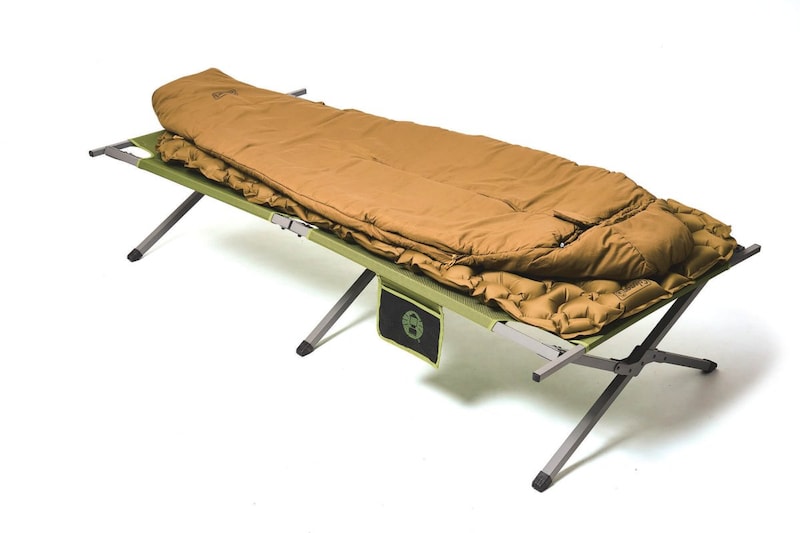 【1万円以下のコスパ優秀ギア】秋キャンプで快眠を叶える!コールマンの寝袋・マット・コットを徹底チェック