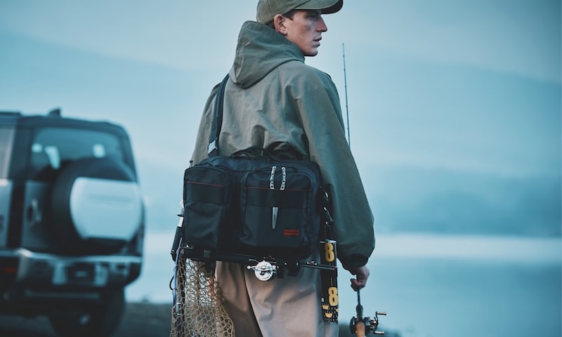 「街でも釣りでもイケる!?」メガバスの知見を凝縮!ブリーフィングのアングラーバッグは完売必至のハイブリッドギア