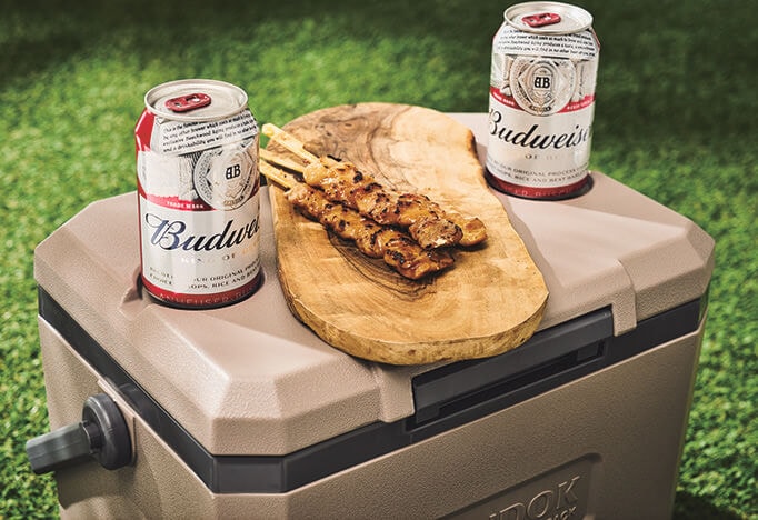 クーラーボックスがテーブルに！